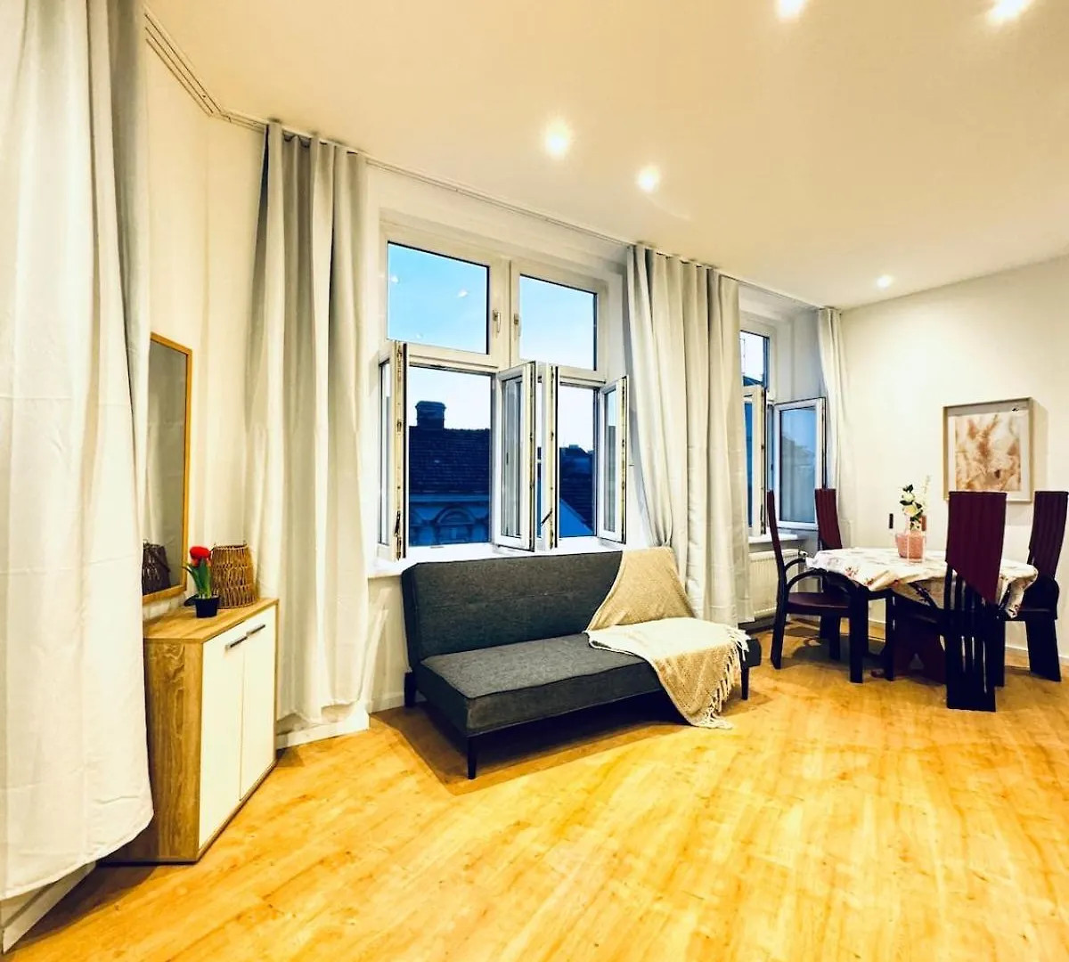 Διαμέρισμα Lovely 4Br Apt Near Kaufpark Alterlaa Βιέννη