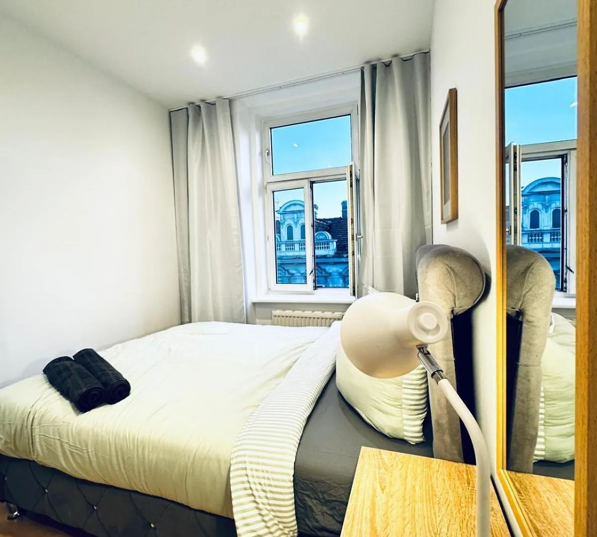 Διαμέρισμα Lovely 4Br Apt Near Kaufpark Alterlaa Βιέννη Αυστρία