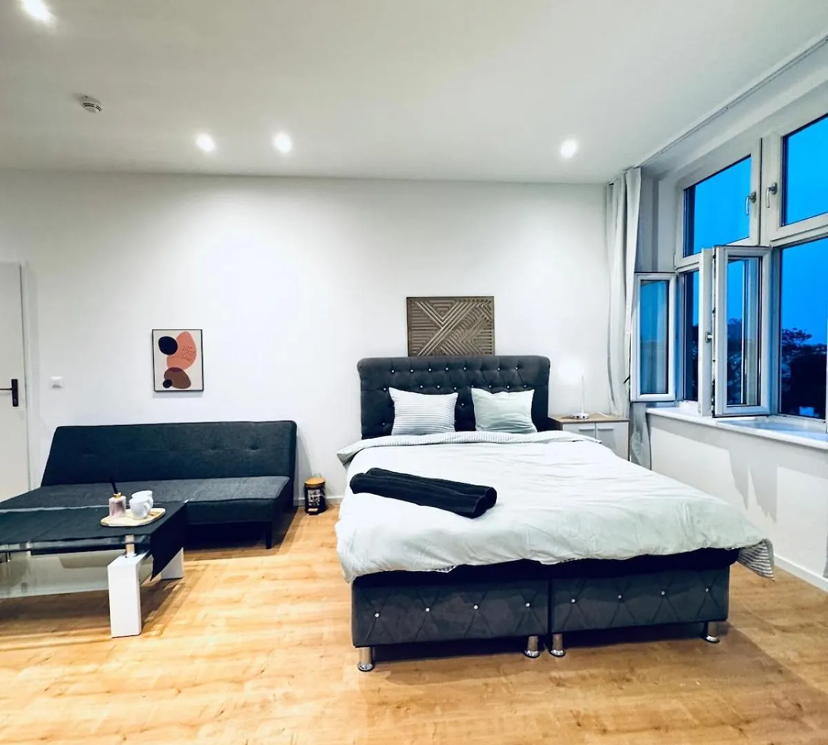 Lovely 4Br Apt Near Kaufpark Alterlaa Βιέννη