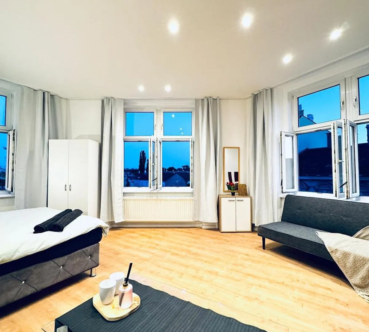 Lovely 4Br Apt Near Kaufpark Alterlaa ウィーン
