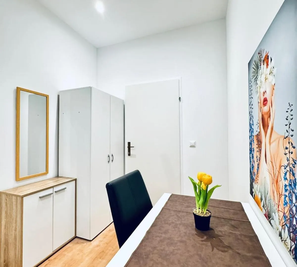 アパート Lovely 4Br Apt Near Kaufpark Alterlaa ウィーン